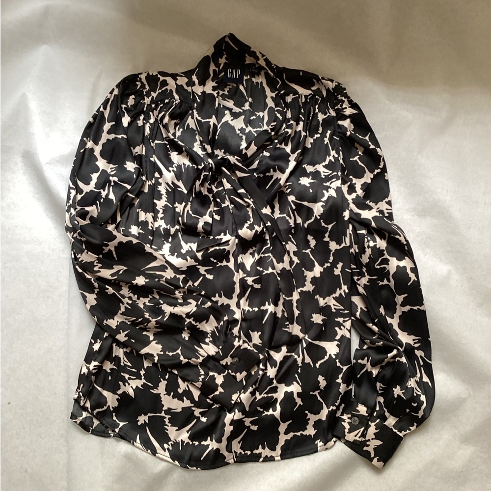 Gap Long Sleeved Tie Neck Blouse, Size XXS - Picture 10 of 10